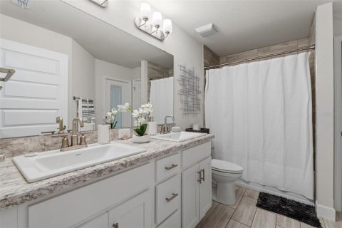 House in Lakeland, Florida 4 bedrooms, 215.63 sq.m. № 2358558 - photo 24