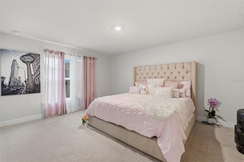 House in Lakeland, Florida 4 bedrooms, 215.63 sq.m. № 2358558 - photo 4