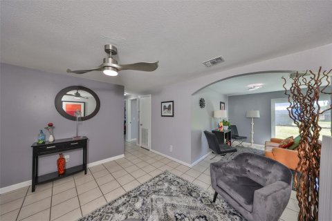 House in Apollo Beach, Florida 3 bedrooms, 99.03 sq.m. № 1822755 - photo 7