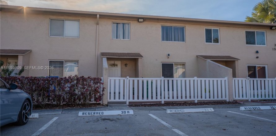 Touwnhouse à Margate, Floride 3 chambres, 143.07 m2 № 2029494