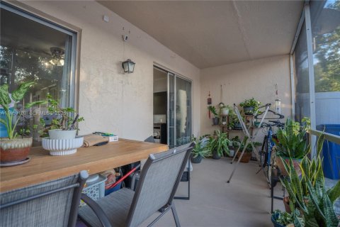 Touwnhouse à vendre à Margate, Floride: 3 chambres, 143.07 m2 № 2029494 - photo 21