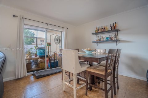 Touwnhouse à vendre à Margate, Floride: 3 chambres, 143.07 m2 № 2029494 - photo 13