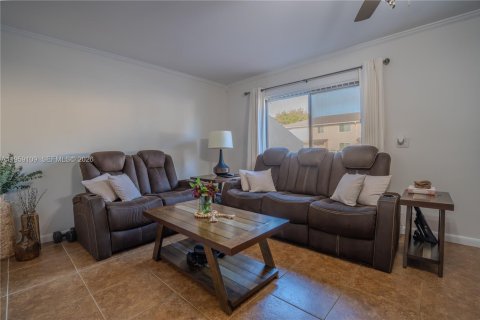 Touwnhouse à vendre à Margate, Floride: 3 chambres, 143.07 m2 № 2029494 - photo 6