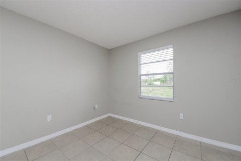 Casa en alquiler en Kissimmee, Florida, 3 dormitorios, 130.62 m2 № 2283434 - foto 12
