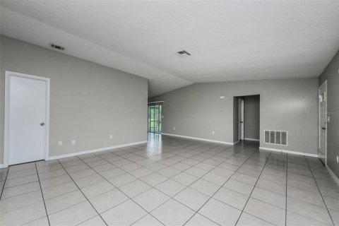 Casa en alquiler en Kissimmee, Florida, 3 dormitorios, 130.62 m2 № 2283434 - foto 4
