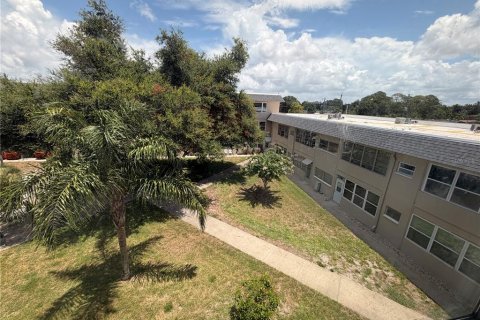 Copropriété à vendre à Saint Petersburg, Floride: 2 chambres, 89.19 m2 № 2231578 - photo 3