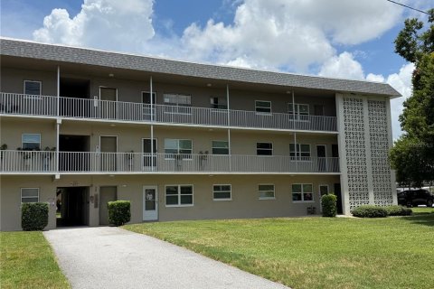 Condo à Saint Petersburg, Floride, 2 chambres № 2231578