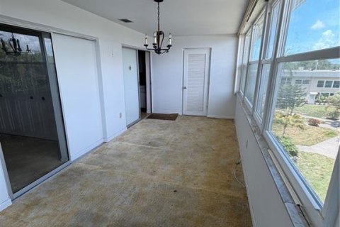Copropriété à vendre à Saint Petersburg, Floride: 2 chambres, 89.19 m2 № 2231578 - photo 5