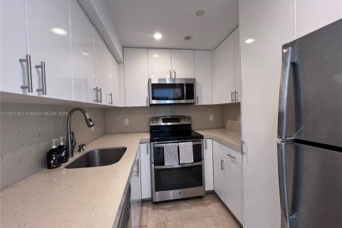 Copropriété à louer à Miami Beach, Floride: 1 chambre, 79.15 m2 № 1781505 - photo 11