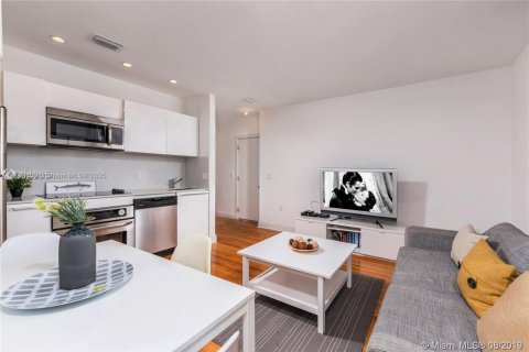 Copropriété à vendre à Miami Beach, Floride: 2 chambres, 76.18 m2 № 2047432 - photo 9