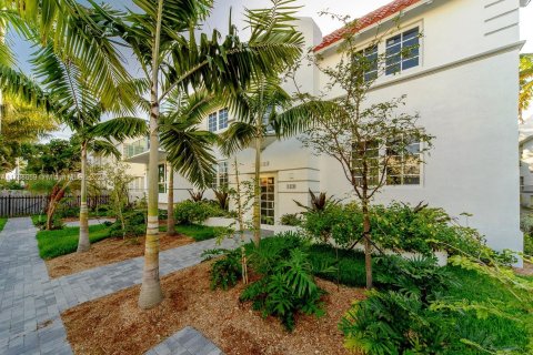 Copropriété à vendre à Miami Beach, Floride: 2 chambres, 76.18 m2 № 2047432 - photo 3