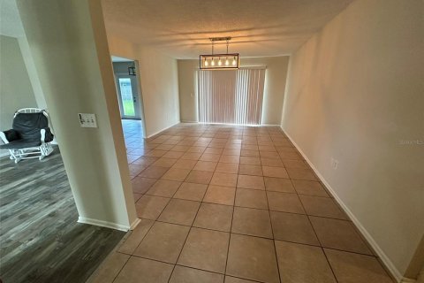 House in Longwood, Florida 3 bedrooms, 141.58 sq.m. № 1789519 - photo 4