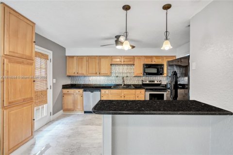 Casa en venta en Oakland Park, Florida, 3 dormitorios, 127.09 m2 № 1770262 - foto 5