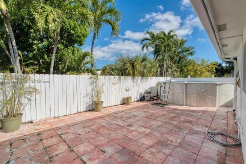 Casa en venta en Oakland Park, Florida, 3 dormitorios, 127.09 m2 № 1770262 - foto 16