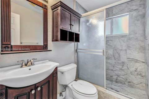 Casa en venta en Oakland Park, Florida, 3 dormitorios, 127.09 m2 № 1770262 - foto 11