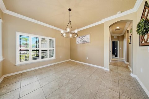 House in Apollo Beach, Florida 5 bedrooms, 270.9 sq.m. № 2208656 - photo 11