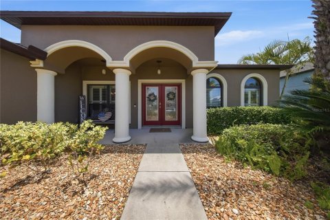 House in Apollo Beach, Florida 5 bedrooms, 270.9 sq.m. № 2208656 - photo 7