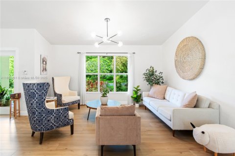 Villa ou maison à louer à Palmetto Bay, Floride: 4 chambres, 261.33 m2 № 1920379 - photo 3