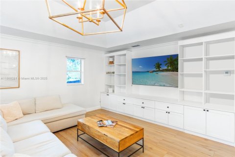 Villa ou maison à louer à Palmetto Bay, Floride: 4 chambres, 261.33 m2 № 1920379 - photo 5