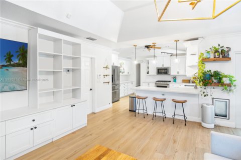 Villa ou maison à louer à Palmetto Bay, Floride: 4 chambres, 261.33 m2 № 1920379 - photo 21