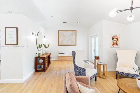 Villa ou maison à louer à Palmetto Bay, Floride: 4 chambres, 261.33 m2 № 1920379 - photo 11