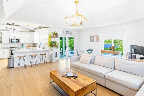 Villa ou maison à louer à Palmetto Bay, Floride: 4 chambres, 261.33 m2 № 1920379 - photo 20