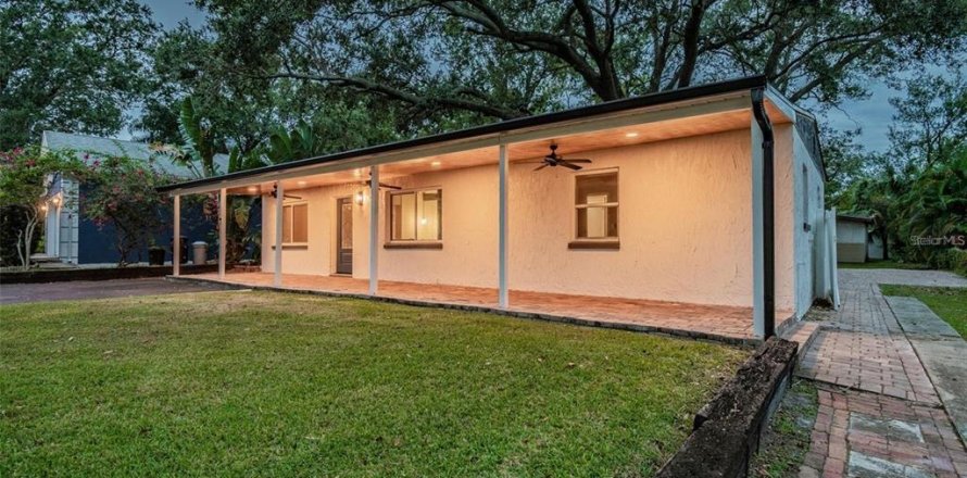 Casa en Tampa, Florida 3 dormitorios, 125.79 m2 № 1902199