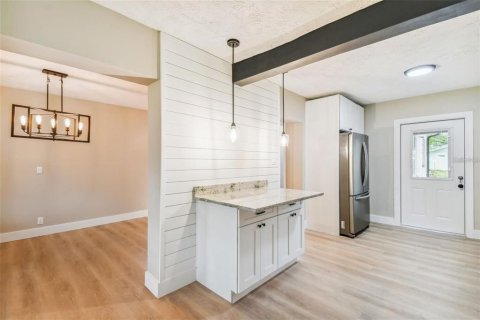 Villa ou maison à louer à Tampa, Floride: 3 chambres, 125.79 m2 № 1902199 - photo 9