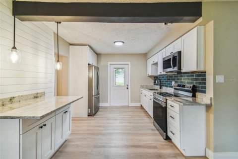 Villa ou maison à louer à Tampa, Floride: 3 chambres, 125.79 m2 № 1902199 - photo 10