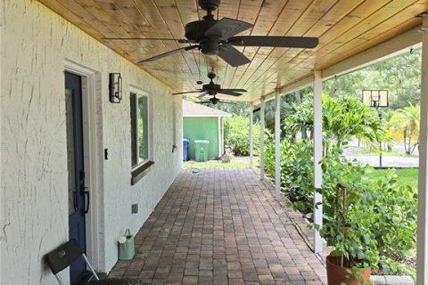 Villa ou maison à louer à Tampa, Floride: 3 chambres, 125.79 m2 № 1902199 - photo 5