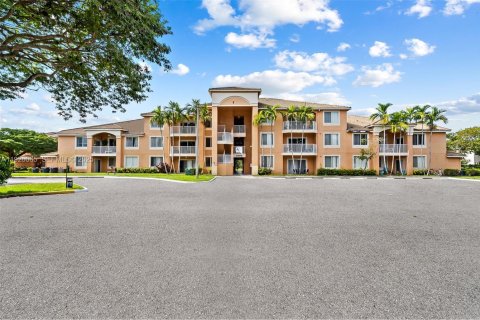 Condo in Davie, Florida, 2 bedrooms  № 1990887 - photo 2