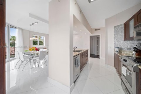 Condo in Aventura, Florida, 2 bedrooms № 1921064 - photo 5