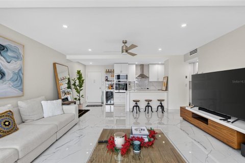 Condo in Clearwater, Florida, 2 bedrooms  № 2235990 - photo 15