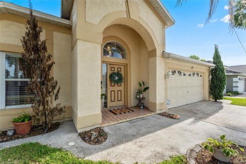 Villa ou maison à vendre à Apopka, Floride: 3 chambres, 157.19 m2 № 2349973 - photo 2