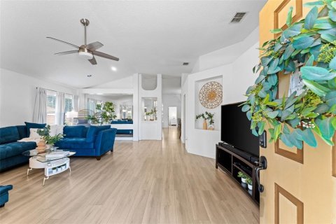 Villa ou maison à vendre à Apopka, Floride: 3 chambres, 157.19 m2 № 2349973 - photo 3