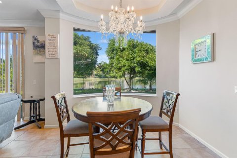 House in Wellington, Florida 6 bedrooms, 387.22 sq.m. № 2082137 - photo 10