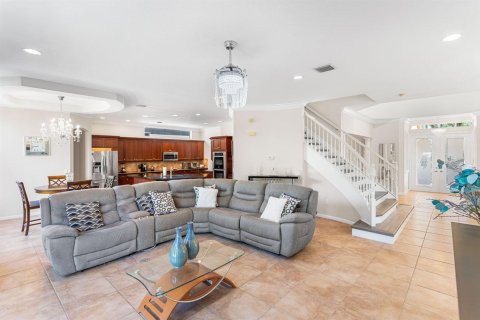 House in Wellington, Florida 6 bedrooms, 387.22 sq.m. № 2082137 - photo 13