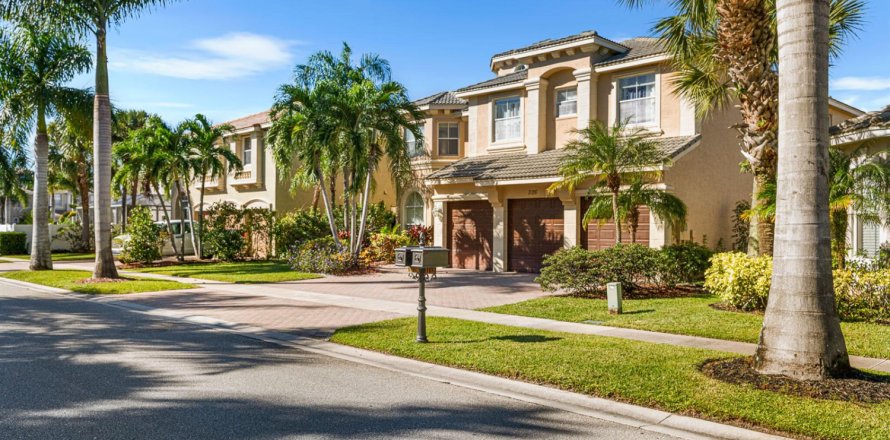 House in Wellington, Florida 6 bedrooms, 387.22 sq.m. № 2082137