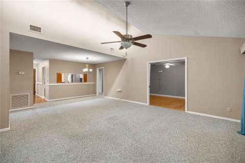 Villa ou maison à vendre à Ocala, Floride: 3 chambres, 134.99 m2 № 2295228 - photo 8