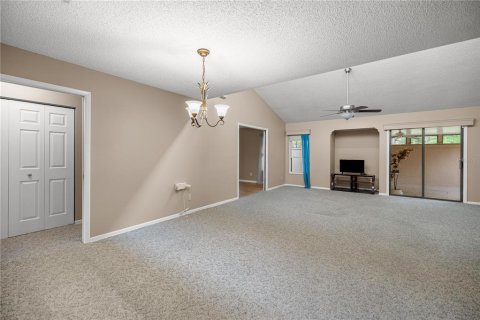 Villa ou maison à vendre à Ocala, Floride: 3 chambres, 134.99 m2 № 2295228 - photo 7