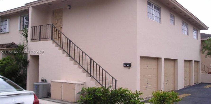 Condominio en Miami, Florida, 2 dormitorios № 2029240