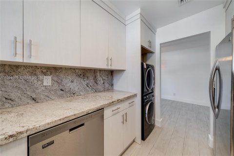 Купить кондоминиум в Майами, Флорида 2 спальни, 81.38м2, № 2029240 - фото 7