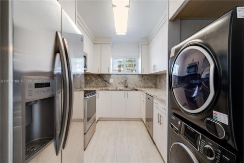 Купить кондоминиум в Майами, Флорида 2 спальни, 81.38м2, № 2029240 - фото 5