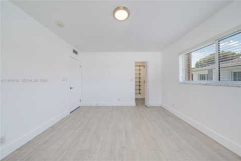 Купить кондоминиум в Майами, Флорида 2 спальни, 81.38м2, № 2029240 - фото 11