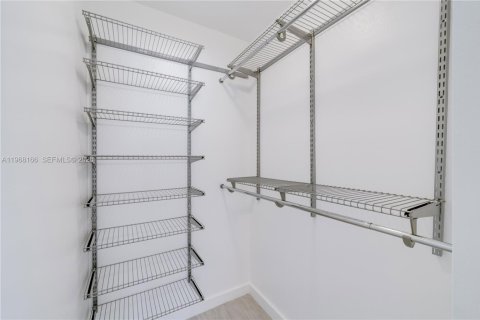 Купить кондоминиум в Майами, Флорида 2 спальни, 81.38м2, № 2029240 - фото 12