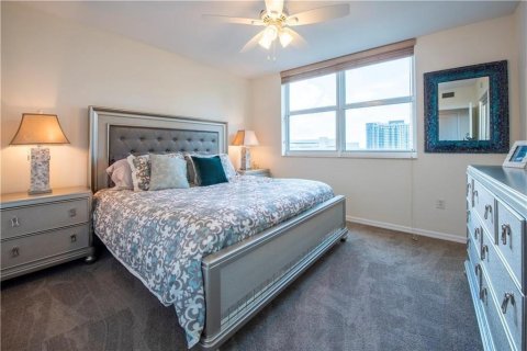 Condo in Fort Lauderdale, Florida, 2 bedrooms  № 2382907 - photo 14