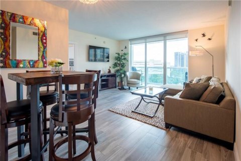 Condo in Fort Lauderdale, Florida, 2 bedrooms  № 2382907 - photo 10