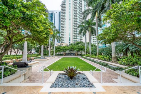 Condo in Fort Lauderdale, Florida, 2 bedrooms  № 2382907 - photo 26