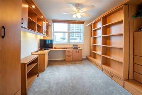 Condo in Fort Lauderdale, Florida, 2 bedrooms  № 2382907 - photo 16