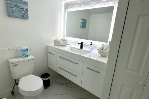 Снять в аренду кондоминиум в Халландейл-Бич, Флорида 2 спальни, 214.14м2, № 2004196 - фото 17